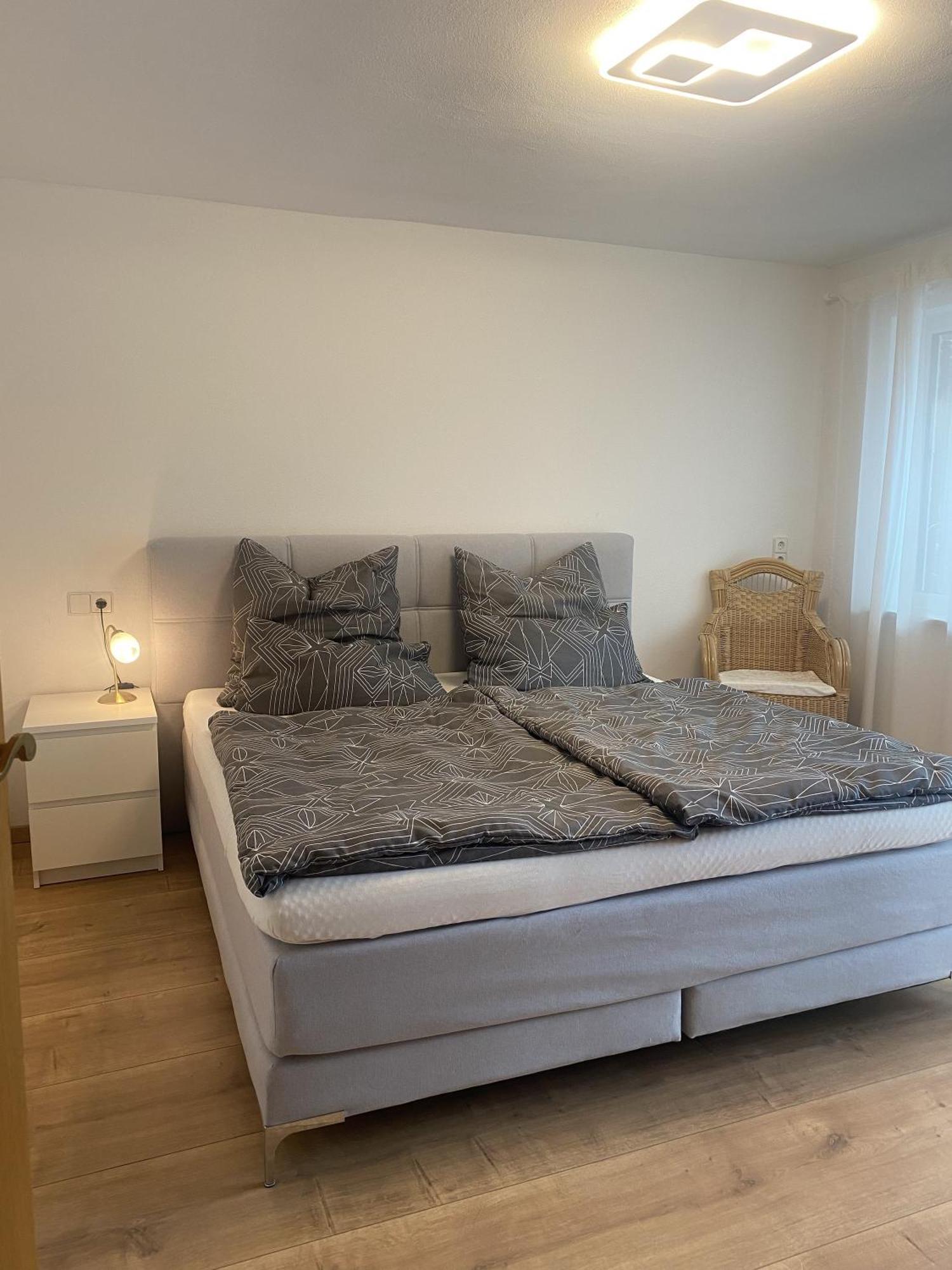 Leicht Apartamento Münsingen Exterior foto